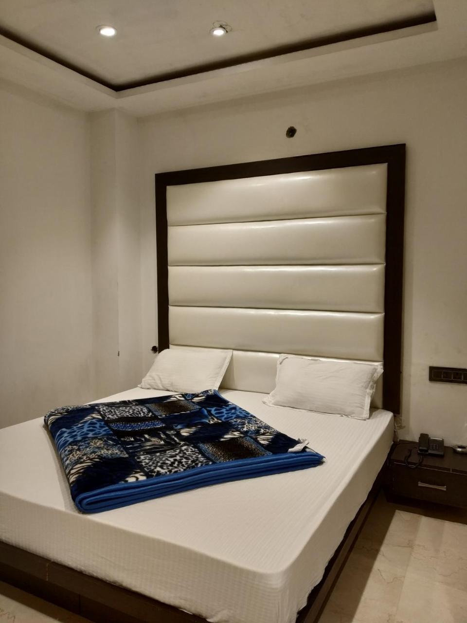 Hotel Star Inn Gangānagar Buitenkant foto