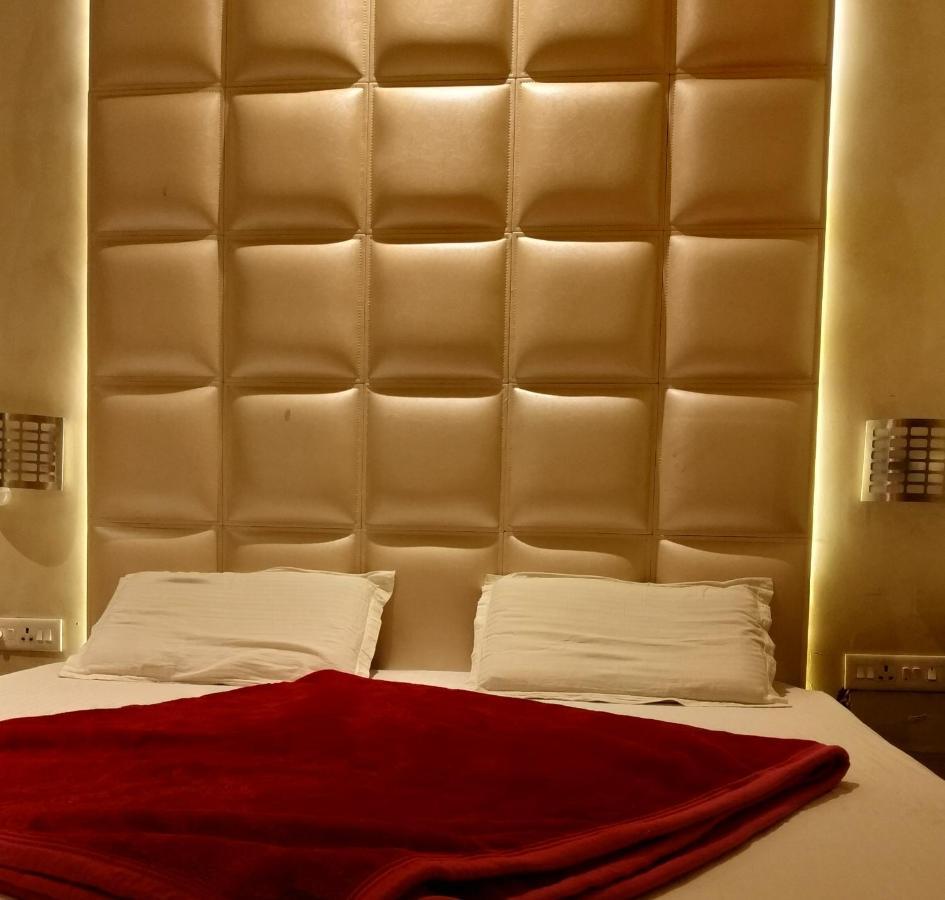Hotel Star Inn Gangānagar Buitenkant foto