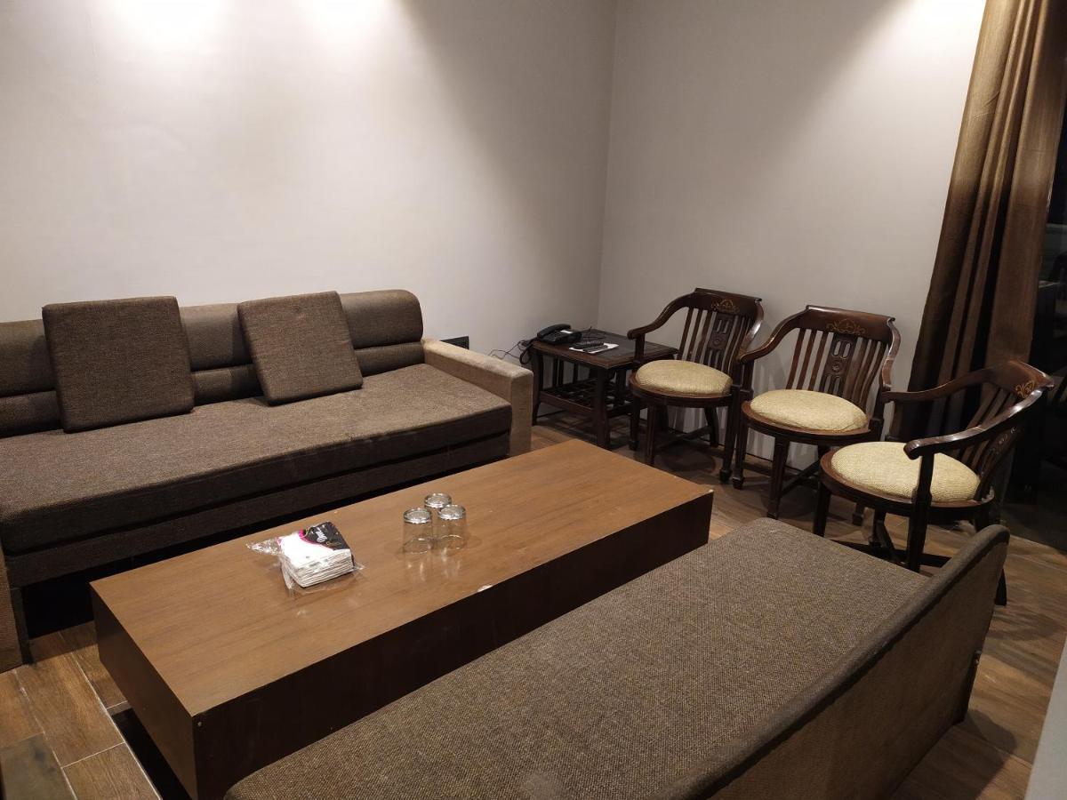 Hotel Star Inn Gangānagar Buitenkant foto